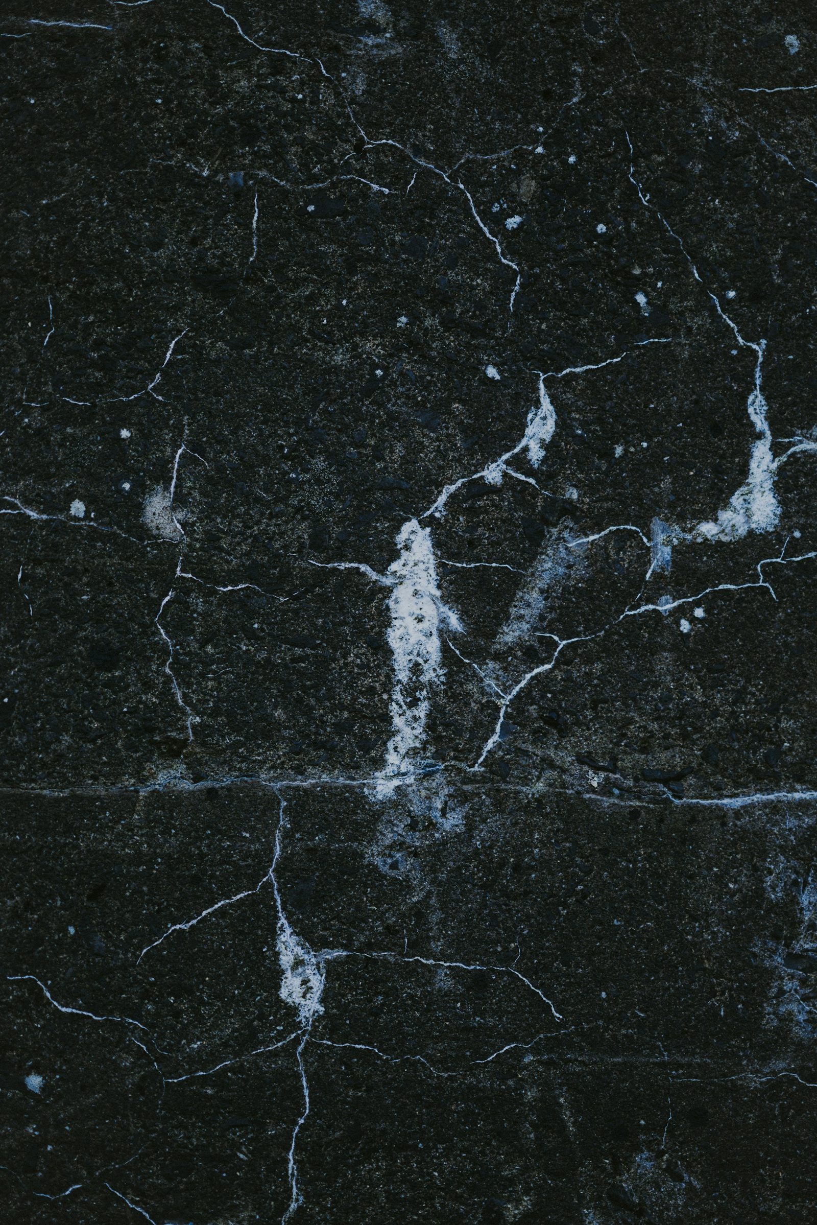 Dark marble counter texture